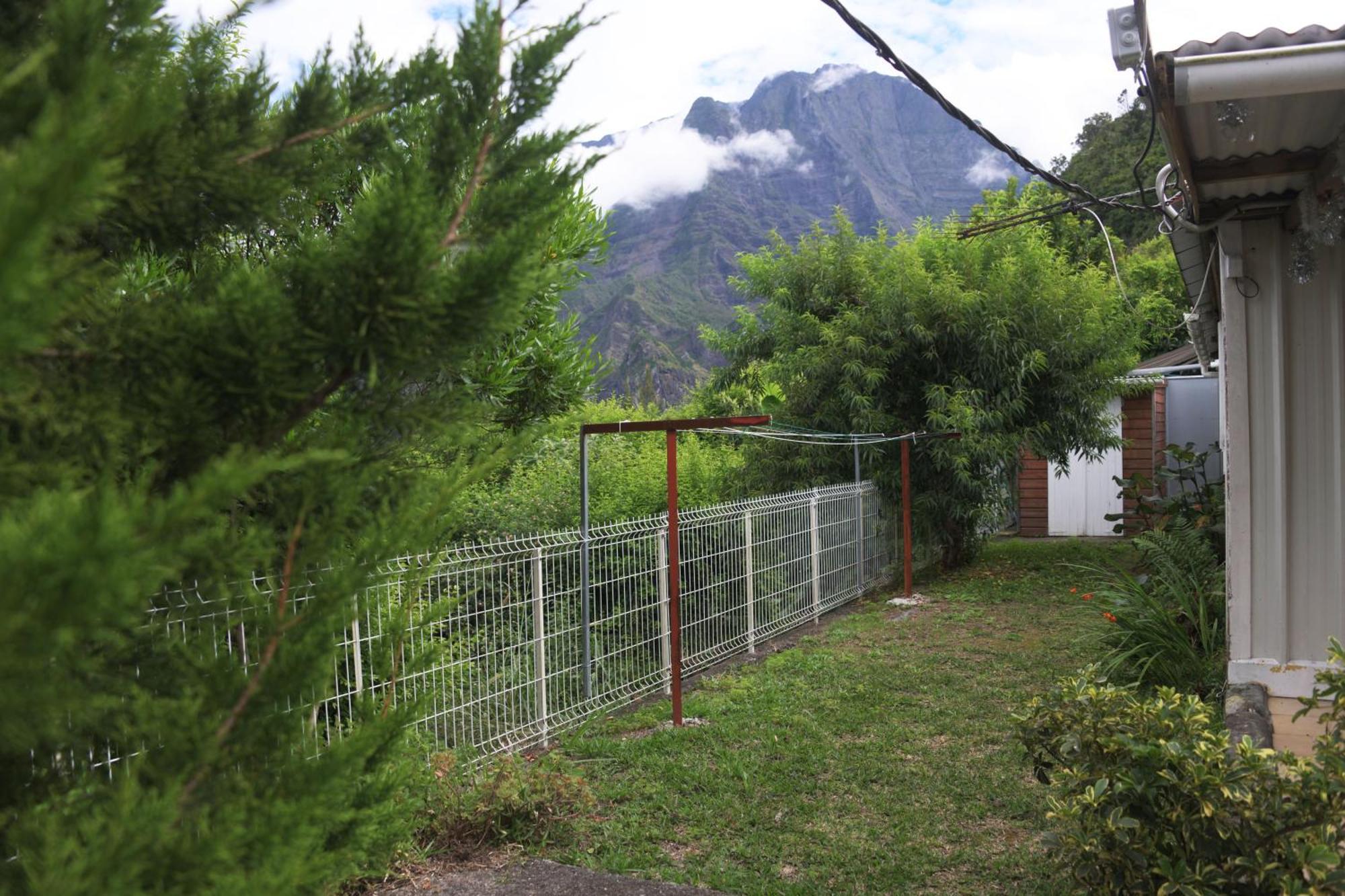 Le Chalet A Joel Cilaos Luaran gambar